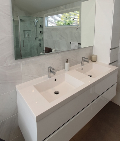 batroom vanity unit